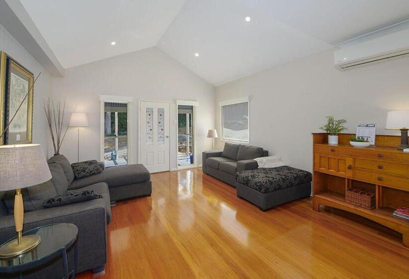 פנסיון The Acreage Boutique Guesthouse