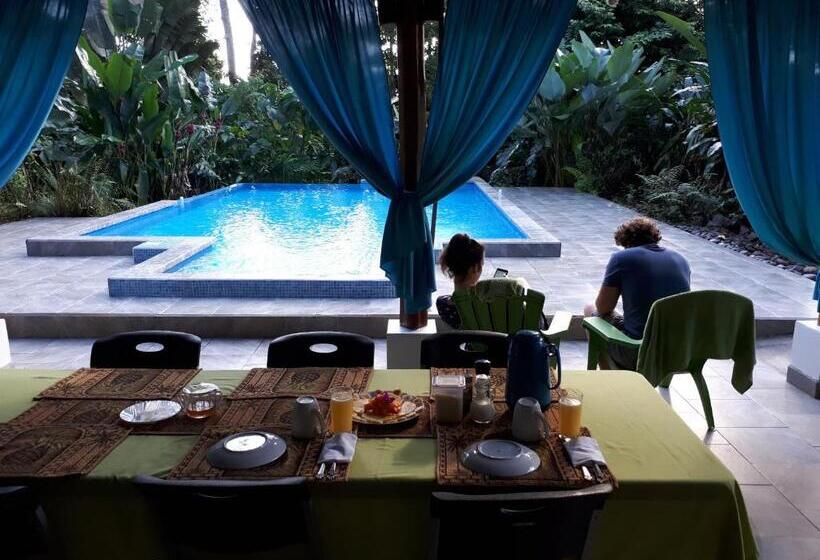 بنسيون Tropical Paradise Bungalows