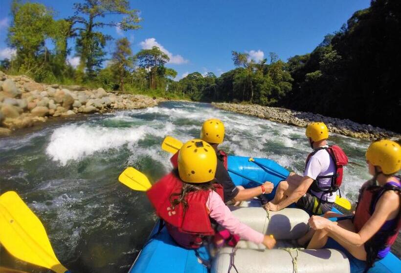 بنسيون Tropical Paradise Bungalows