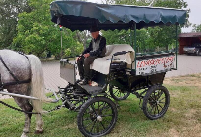 Пансион Vadaspuszta Vendeghaz