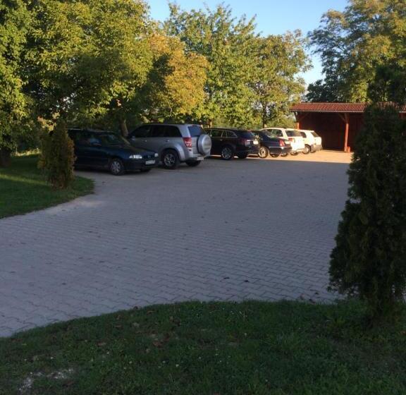 Пансион Vadaspuszta Vendeghaz