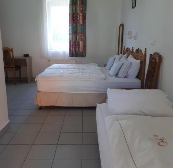 Пансион Vadaspuszta Vendeghaz