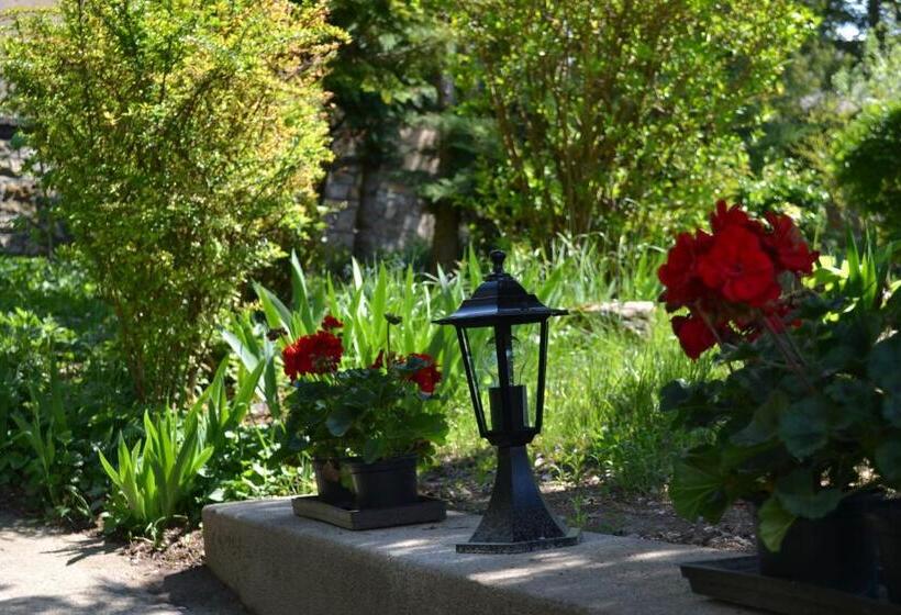 ペンション Vár Lak Vendégház