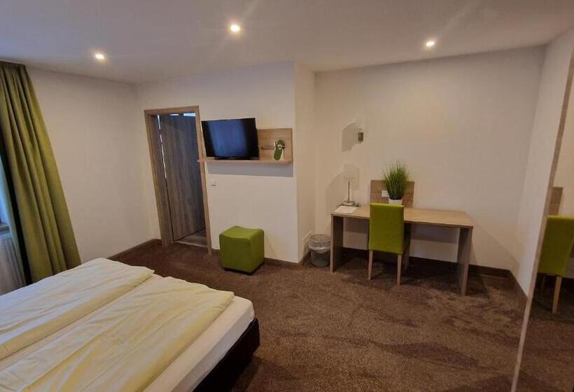 Schwarzer Adler   Hotel Garni