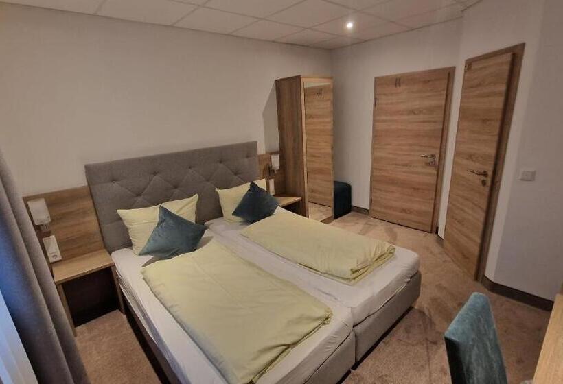 Schwarzer Adler   Hotel Garni