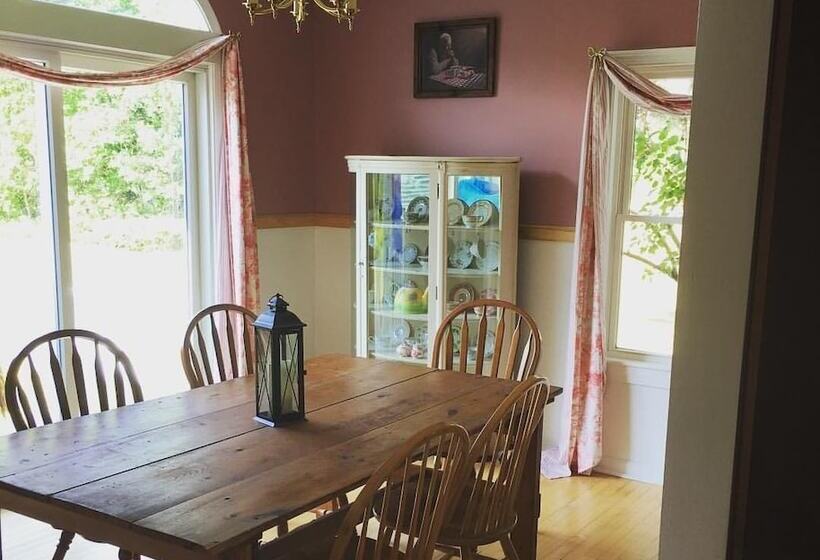 Spillover Motel And Inn