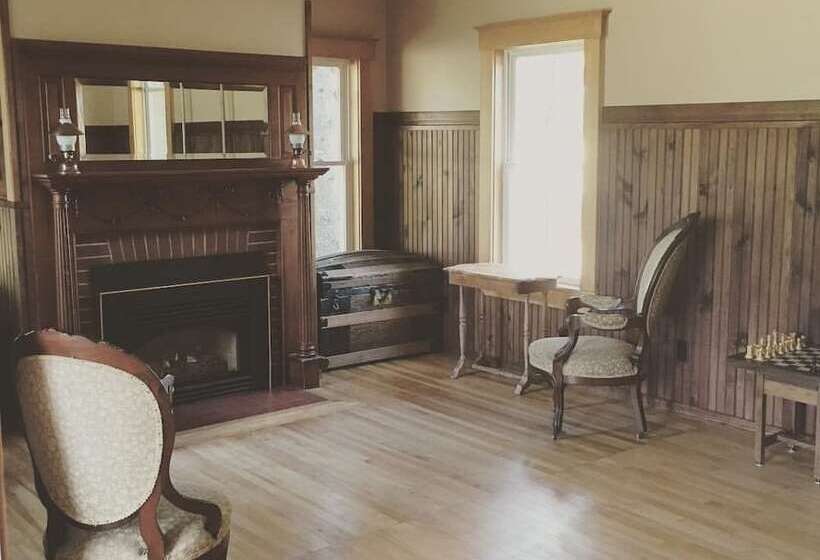 Spillover Motel And Inn