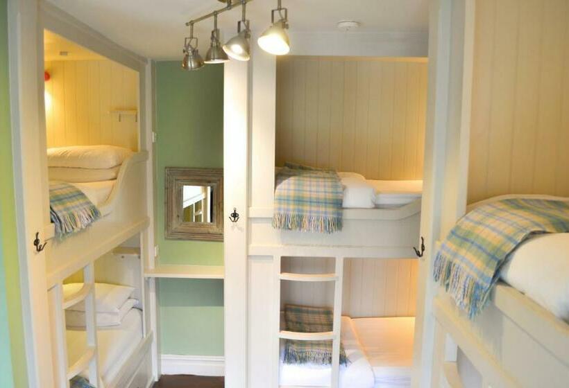 The Rocks At Plas Curig Hostel