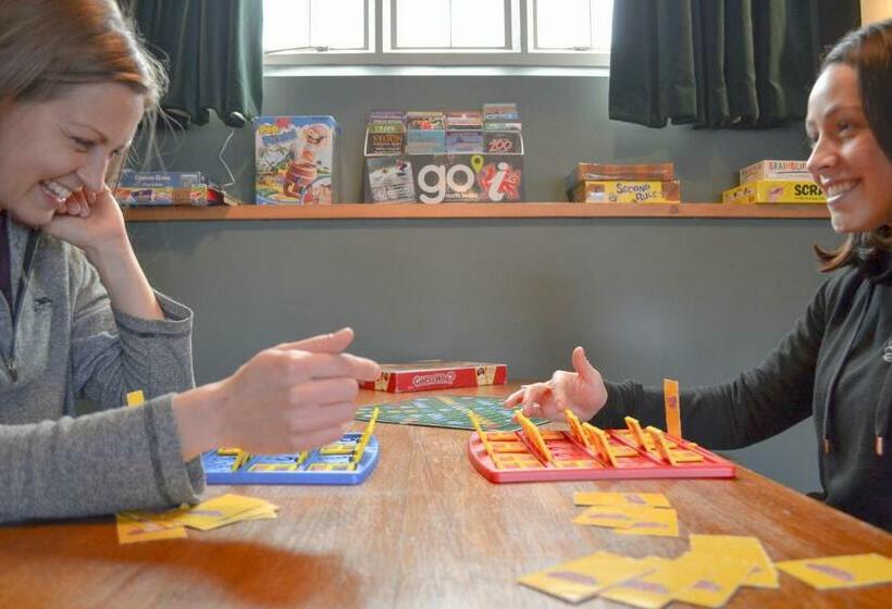 The Rocks At Plas Curig Hostel