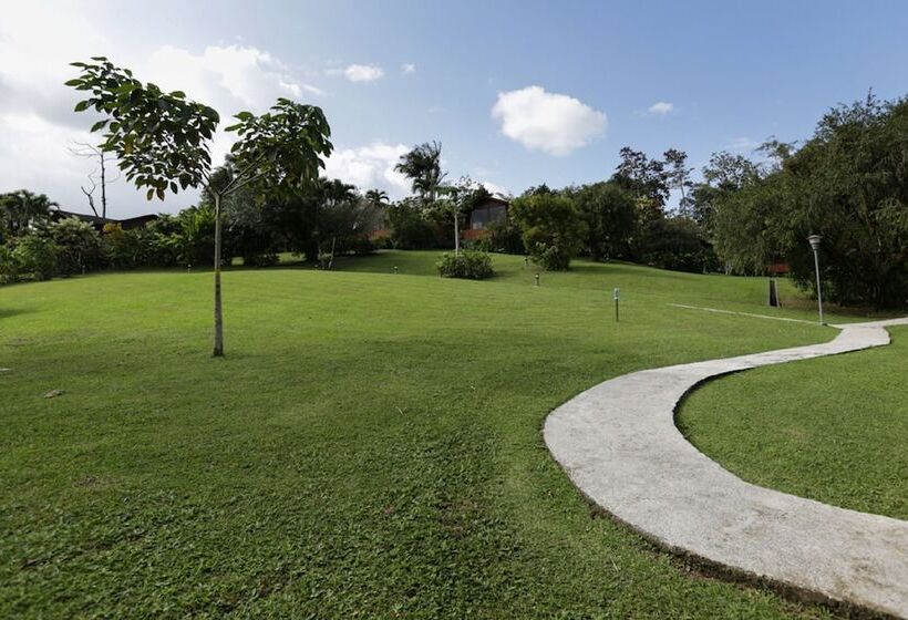 Arenal Paraiso Resort Spa & Thermo Mineral Hot Springs