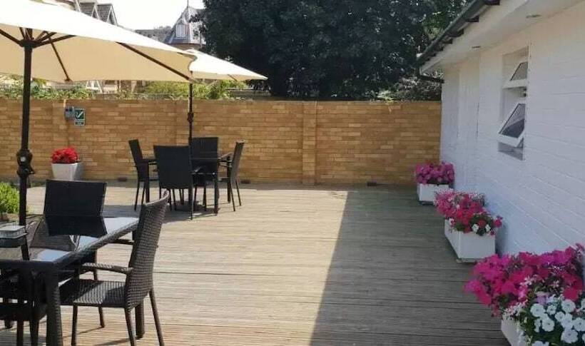 민박 The Firs Lodge