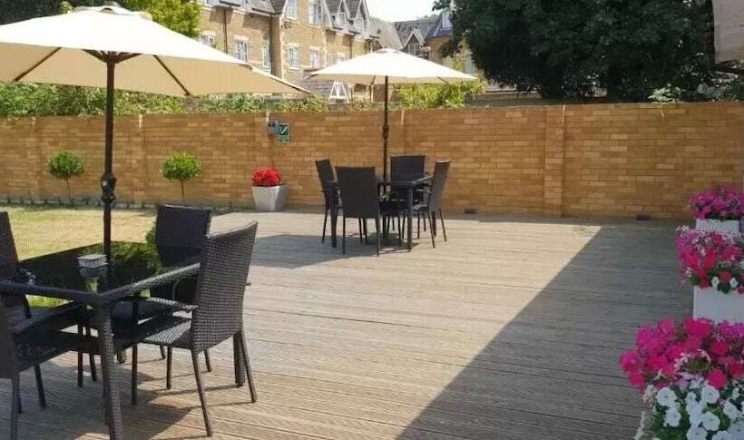 민박 The Firs Lodge