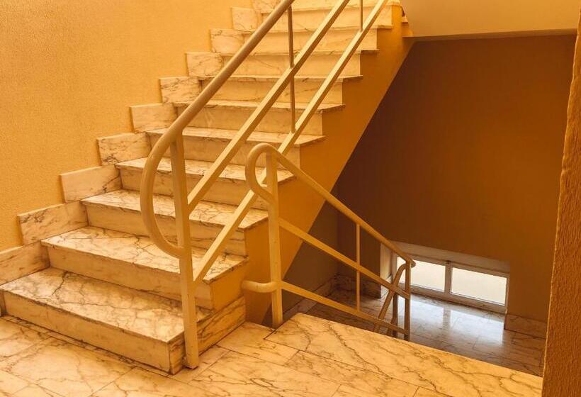 Casablanca Hotel Studios