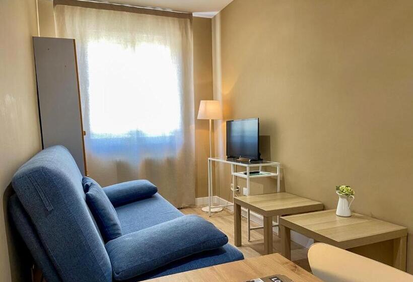 Casablanca Hotel Studios