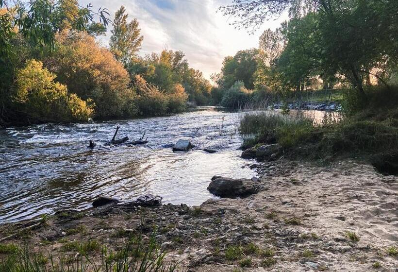 Casablanca Hotel Studios