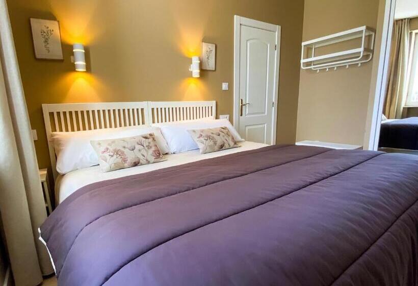 Casablanca Hotel Studios