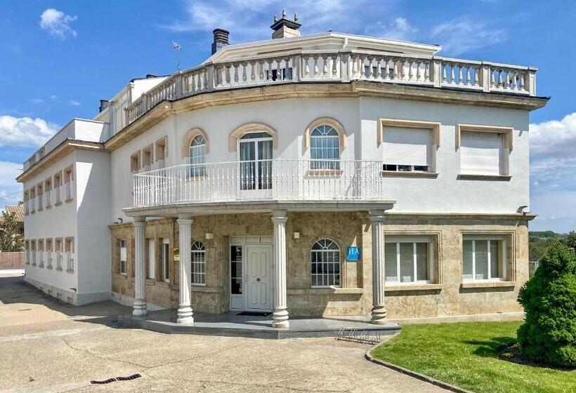 Casablanca Hotel Studios