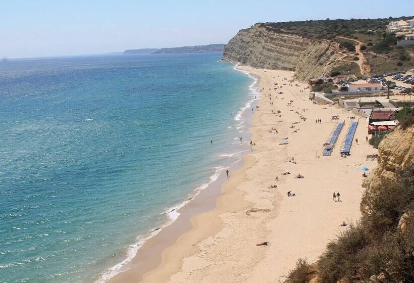 פונדק Canavial Garden   Adults Only