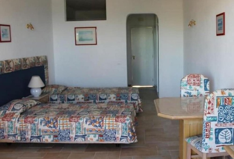 פונדק Canavial Garden   Adults Only