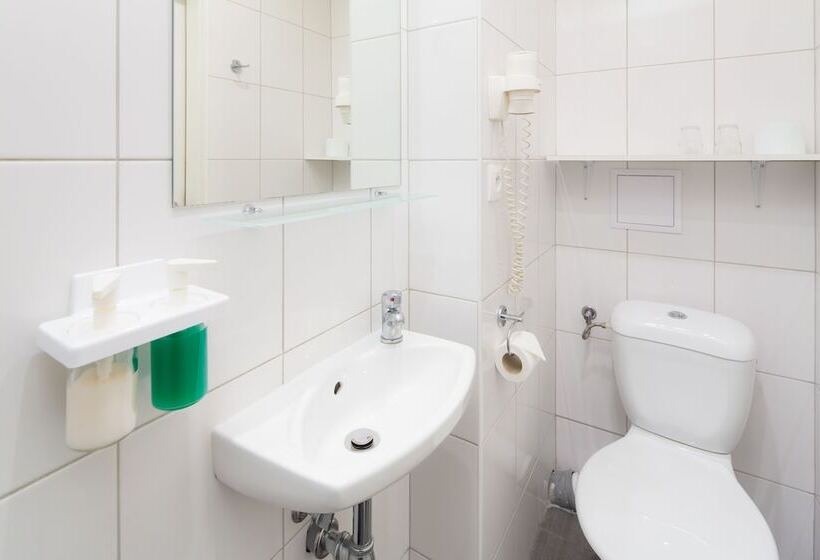 مسافرخانه Minimino