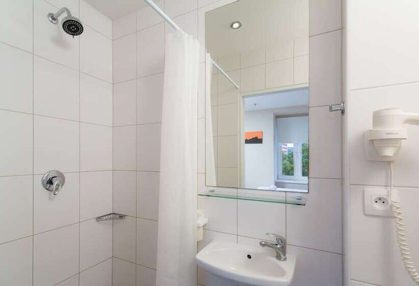 مسافرخانه Minimino