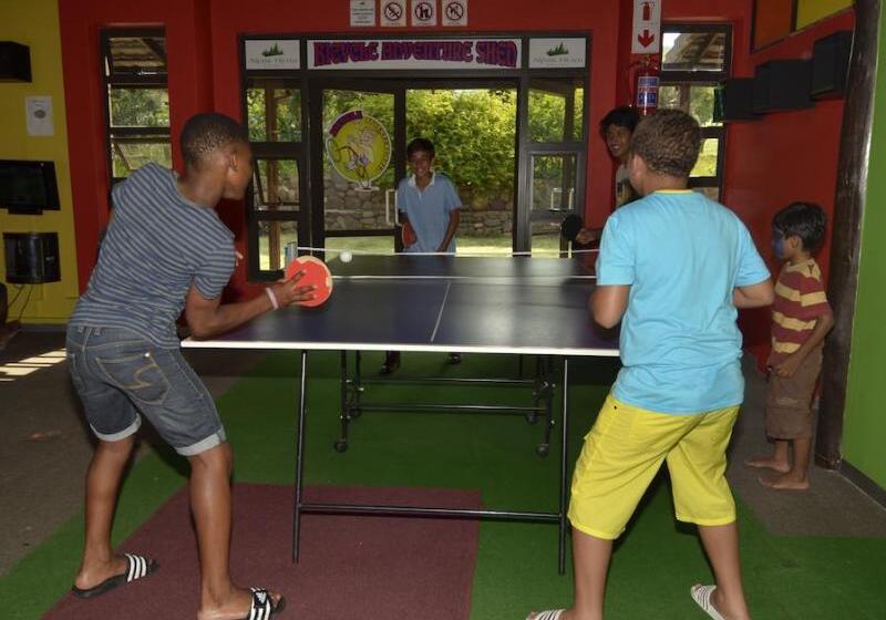 בית מלון כפרי Aha Alpine Heath Resort