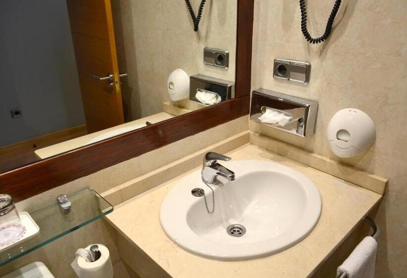 هتل Alda Palacio Valdes