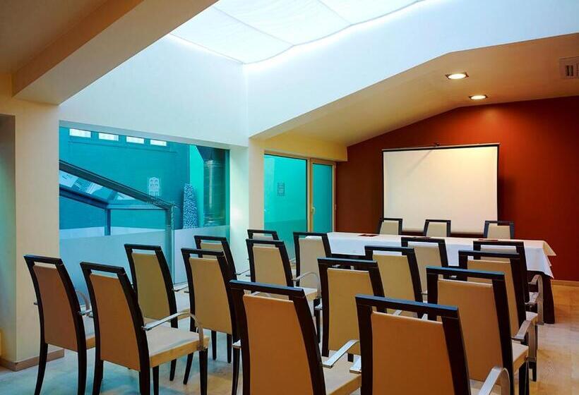 هتل Alda Palacio Valdes