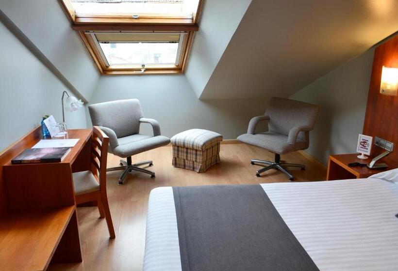 هتل Alda Palacio Valdes