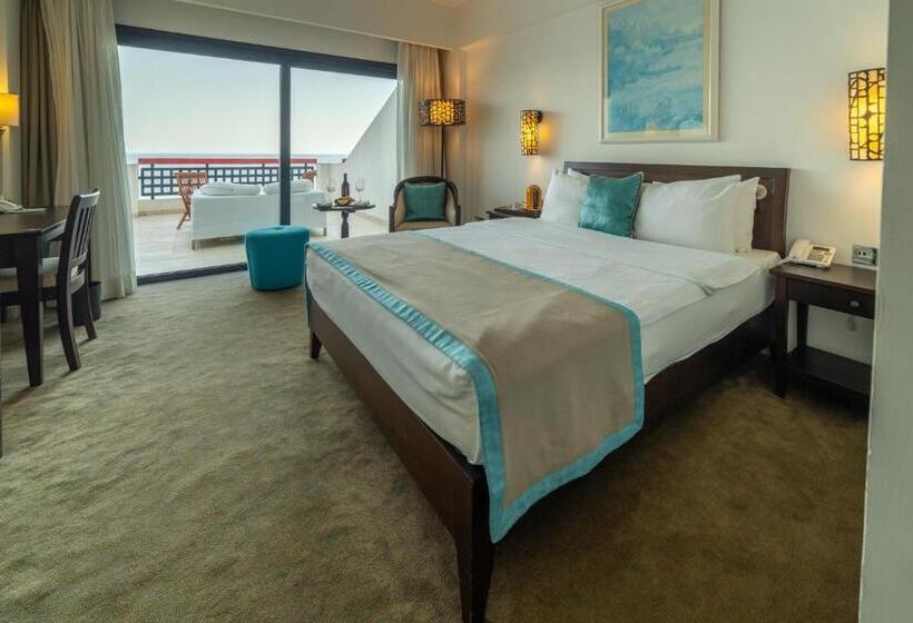 Отель Arkin Palm Beach