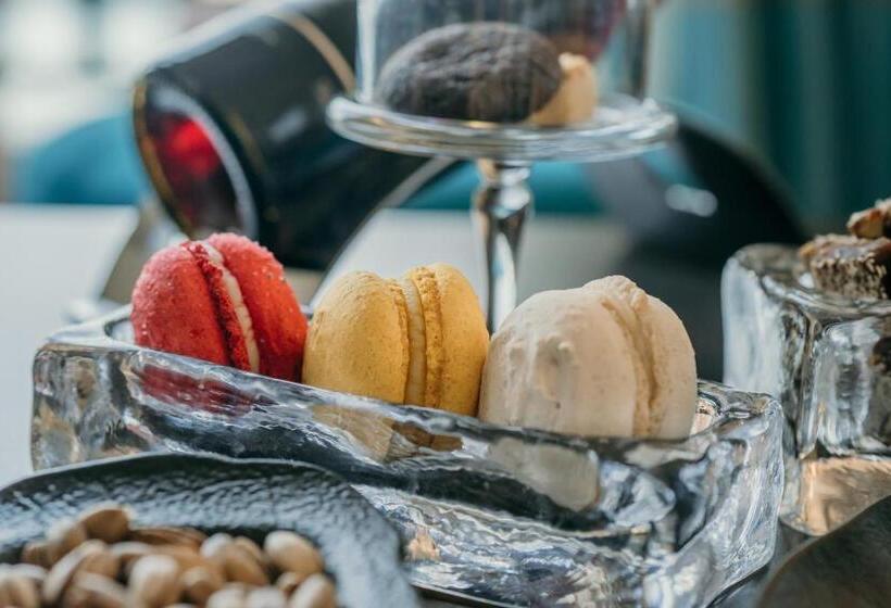 Отель Arkin Palm Beach