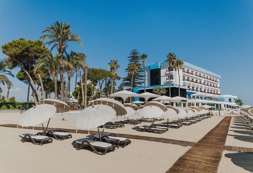 Отель Arkin Palm Beach