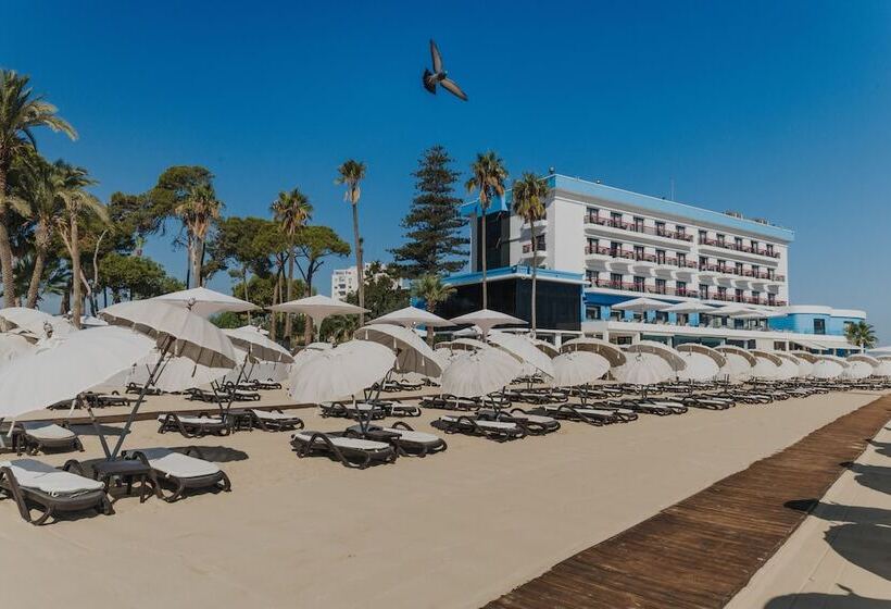 Отель Arkin Palm Beach