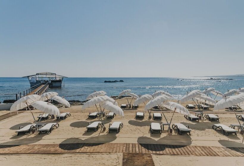 Отель Arkin Palm Beach