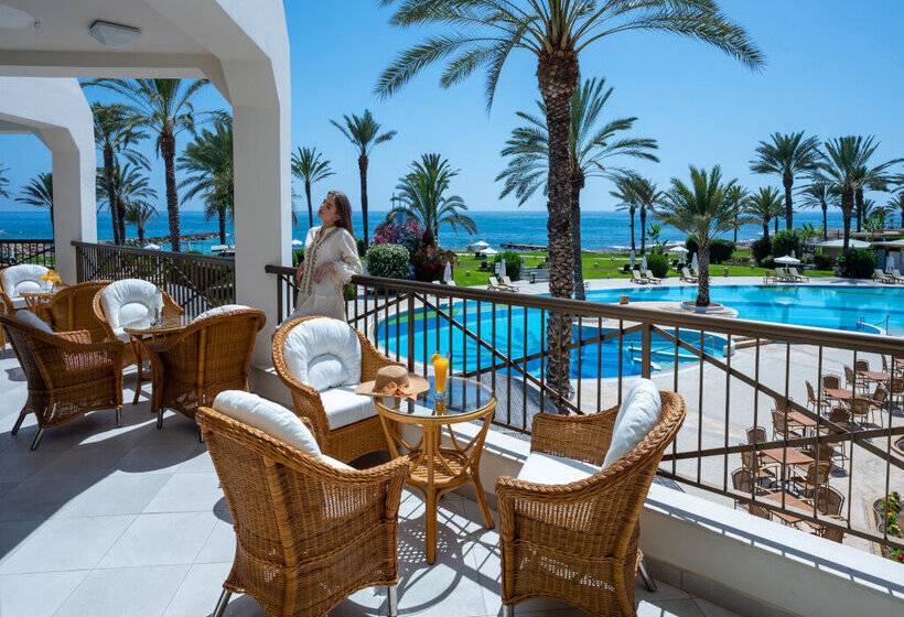 Constantinou Bros Athena Beach Hotel