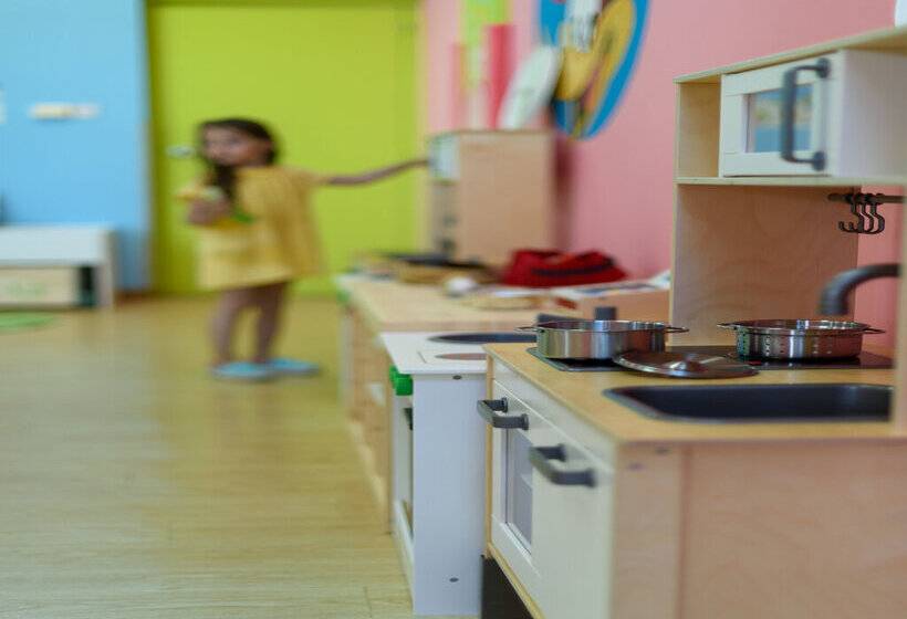 Constantinou Bros Athena Beach Hotel