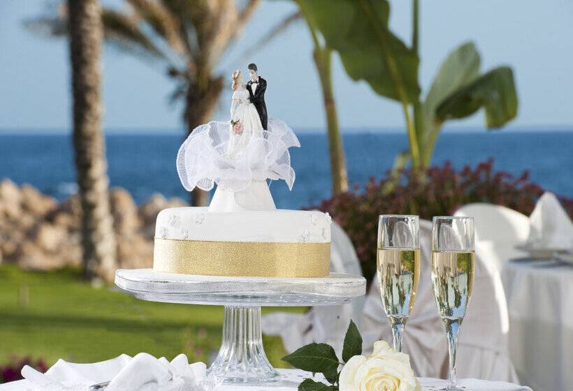 Constantinou Bros Athena Beach Hotel