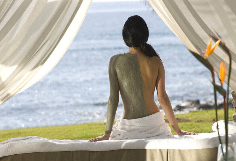 Constantinou Bros Athena Beach Hotel