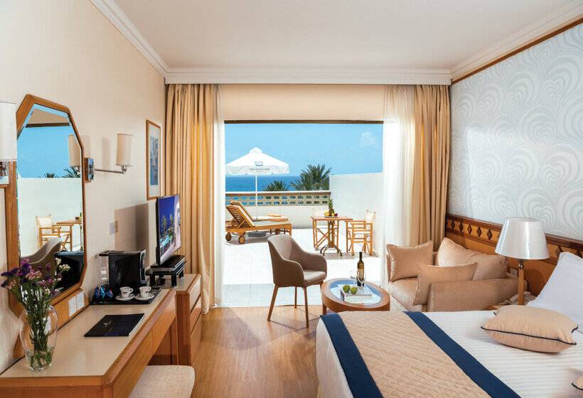 Constantinou Bros Athena Beach Hotel