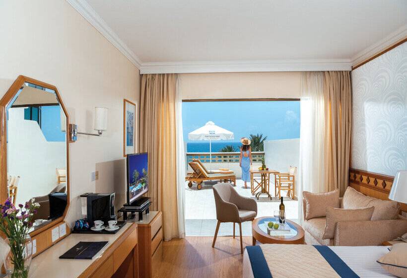 Constantinou Bros Athena Beach Hotel