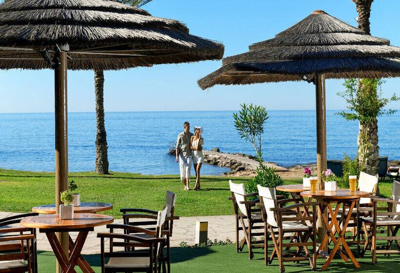 Constantinou Bros Athena Beach Hotel