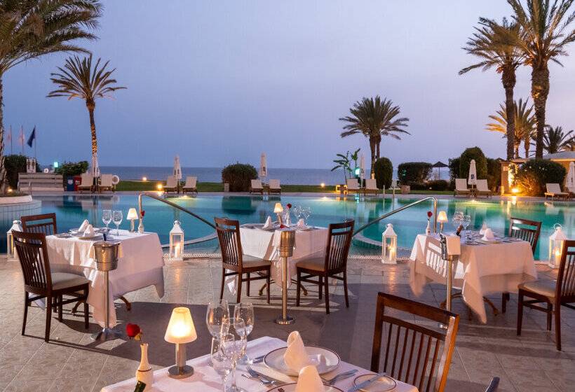 Constantinou Bros Athena Beach Hotel