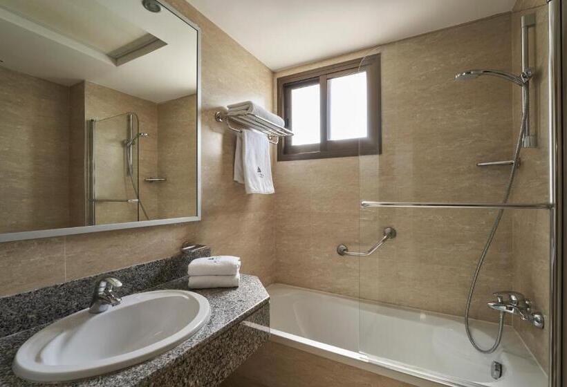 בית מלון כפרי Atlantica Oasis