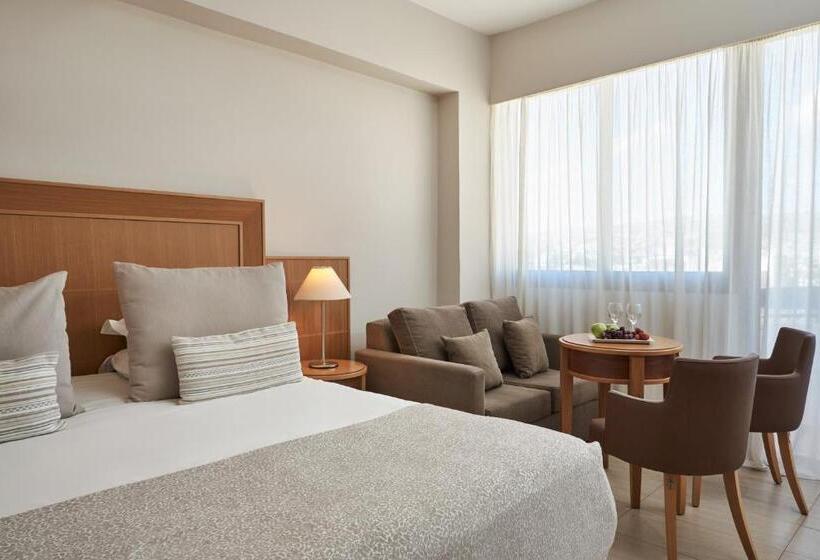 בית מלון כפרי Atlantica Oasis