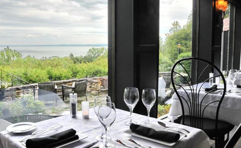 فندق Auberge Des Falaises