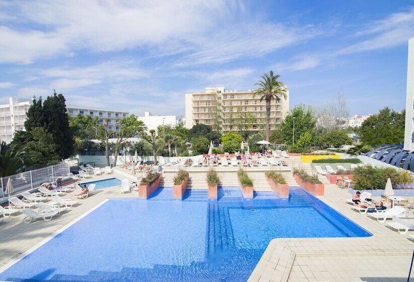 Azuline Hotel Pacific