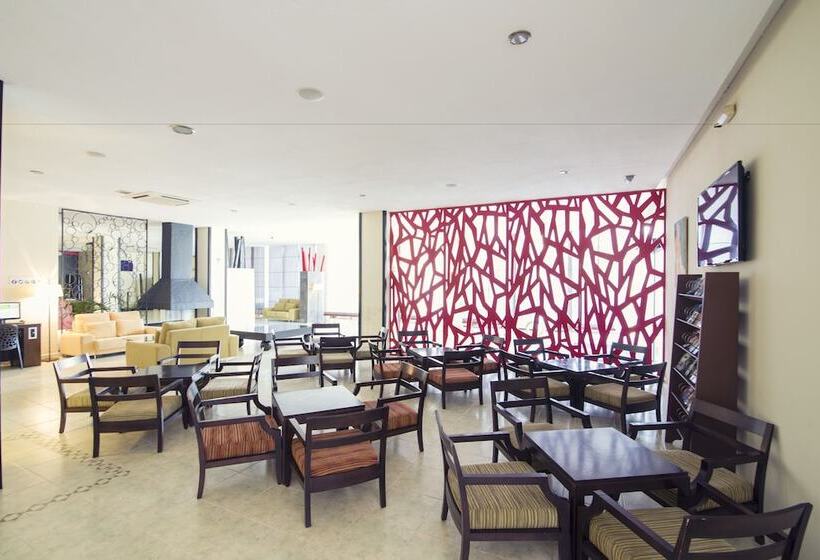 Azuline Hotel Pacific