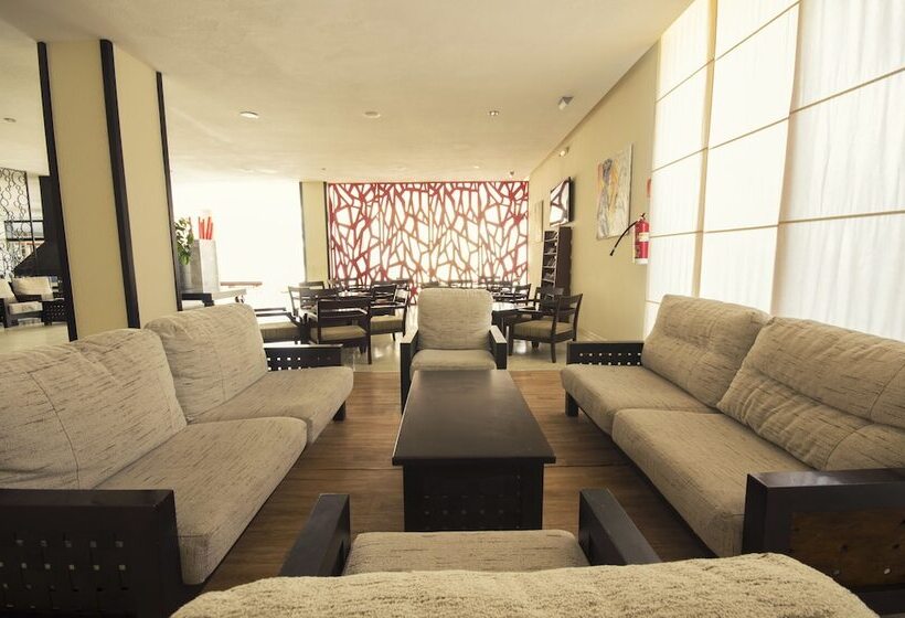 Azuline Hotel Pacific