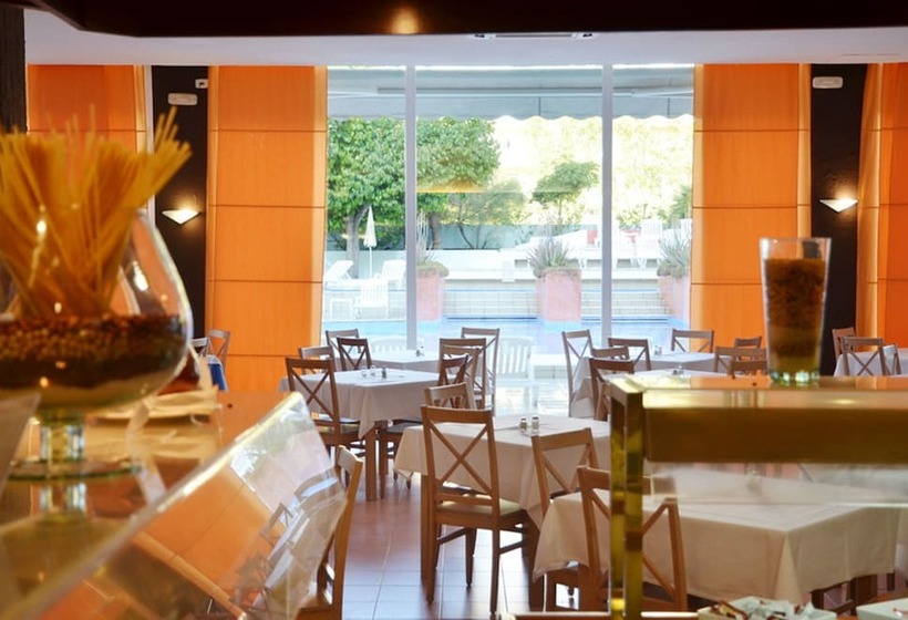 Azuline Hotel Pacific