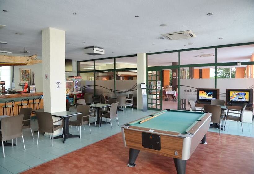 Azuline Hotel Pacific